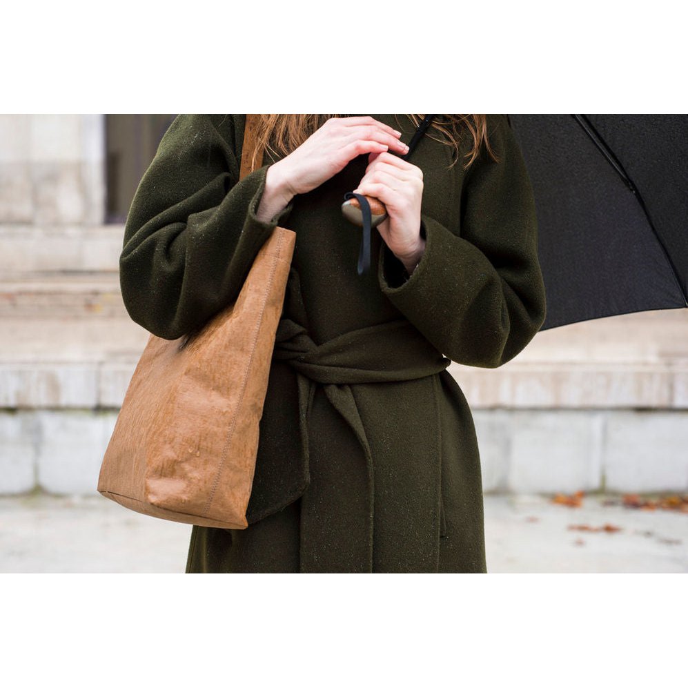 Sasha Tote (wielbłąd)