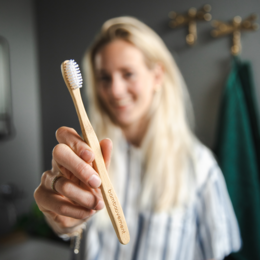 Nachhaltige Bambuszahnbürste – Erwachsene – weiche Borsten