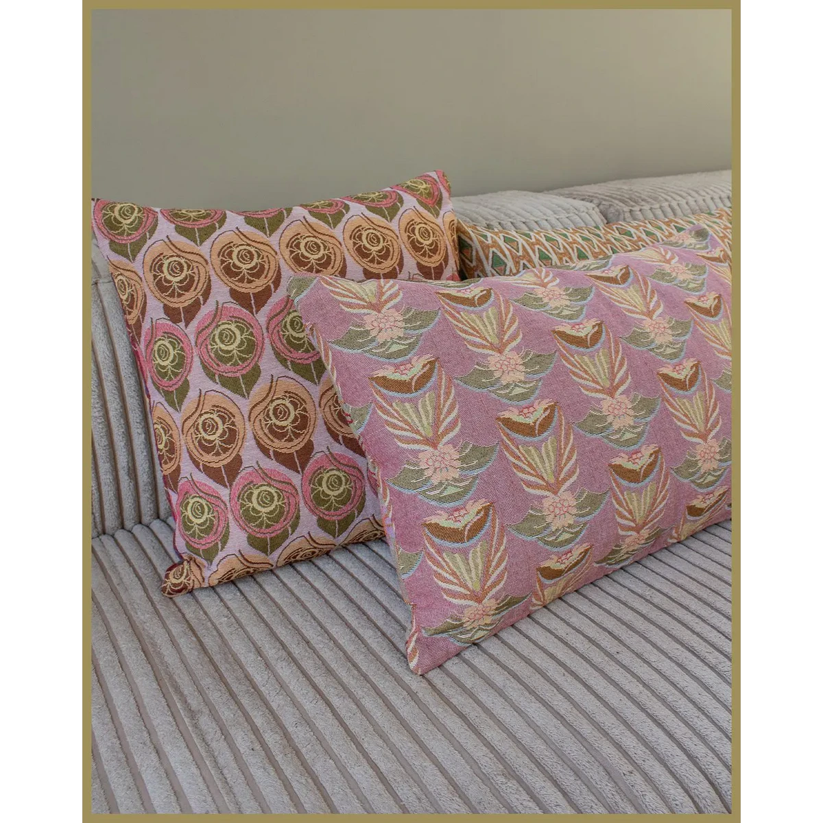 NIN-NIT Roses Classiques cushion | 100% woven cotton | decorative cushion with flowers, roses and leaves print | red | Bordeaux | lilac | pink | green | orange | multicolor | 50x50 cm