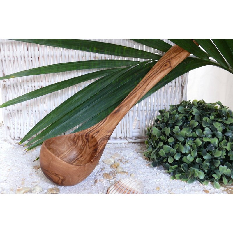 Chochla do kuchni i sauny 25 cm wykonana z drewna oliwnego