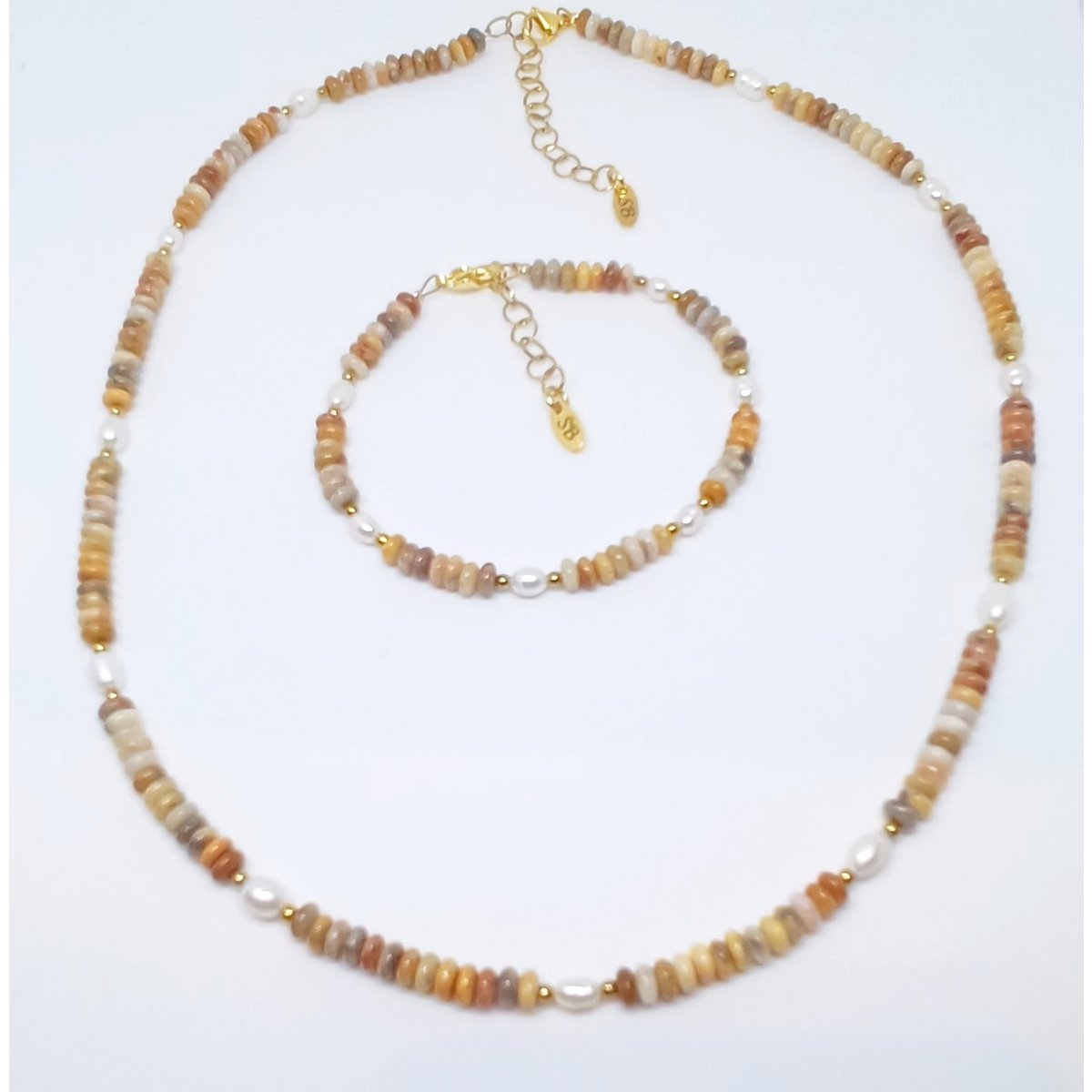 Necklace gemstone roundel with freshwater pearls