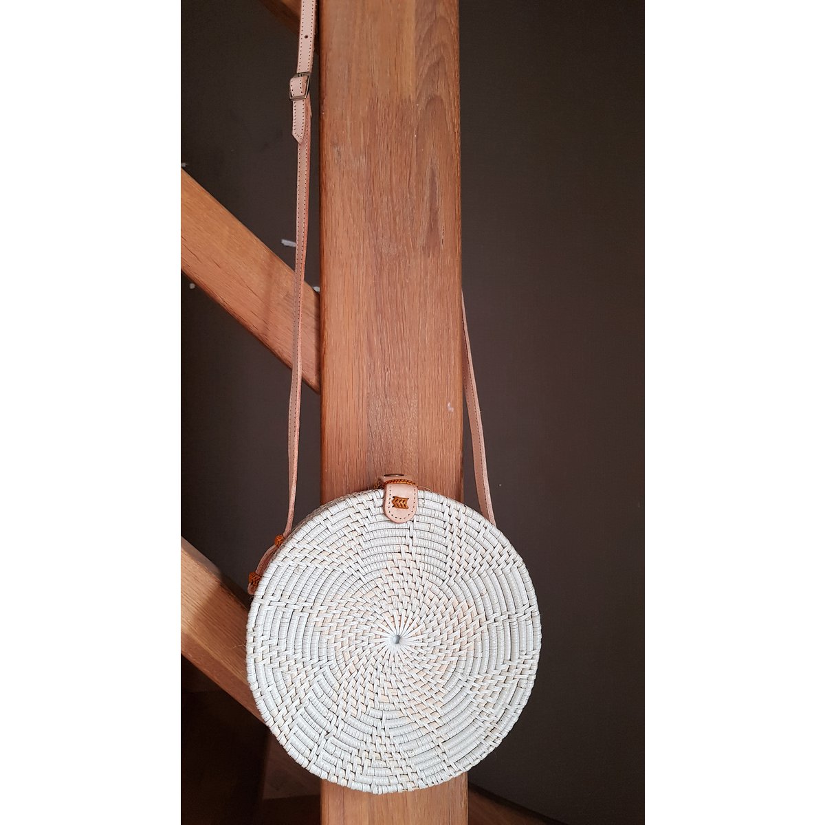 Pulau White Round Rattan Bali Bag 20 cm