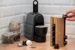 Krea-Wood handmade coffee capsule holder for Nespresso compatible capsules, in natural color
