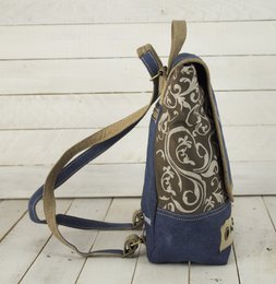 Domelo Trachten Rucksack/ Umhängetasche für Mädchen. Backpack aus Jeansstoff und Canvas mit Reh-Motiv