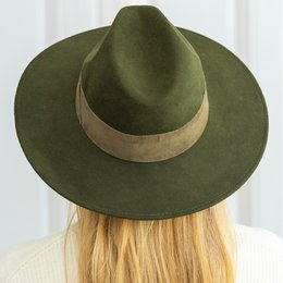 CAPPELLO A TENDA LARGA - treccia in pelle