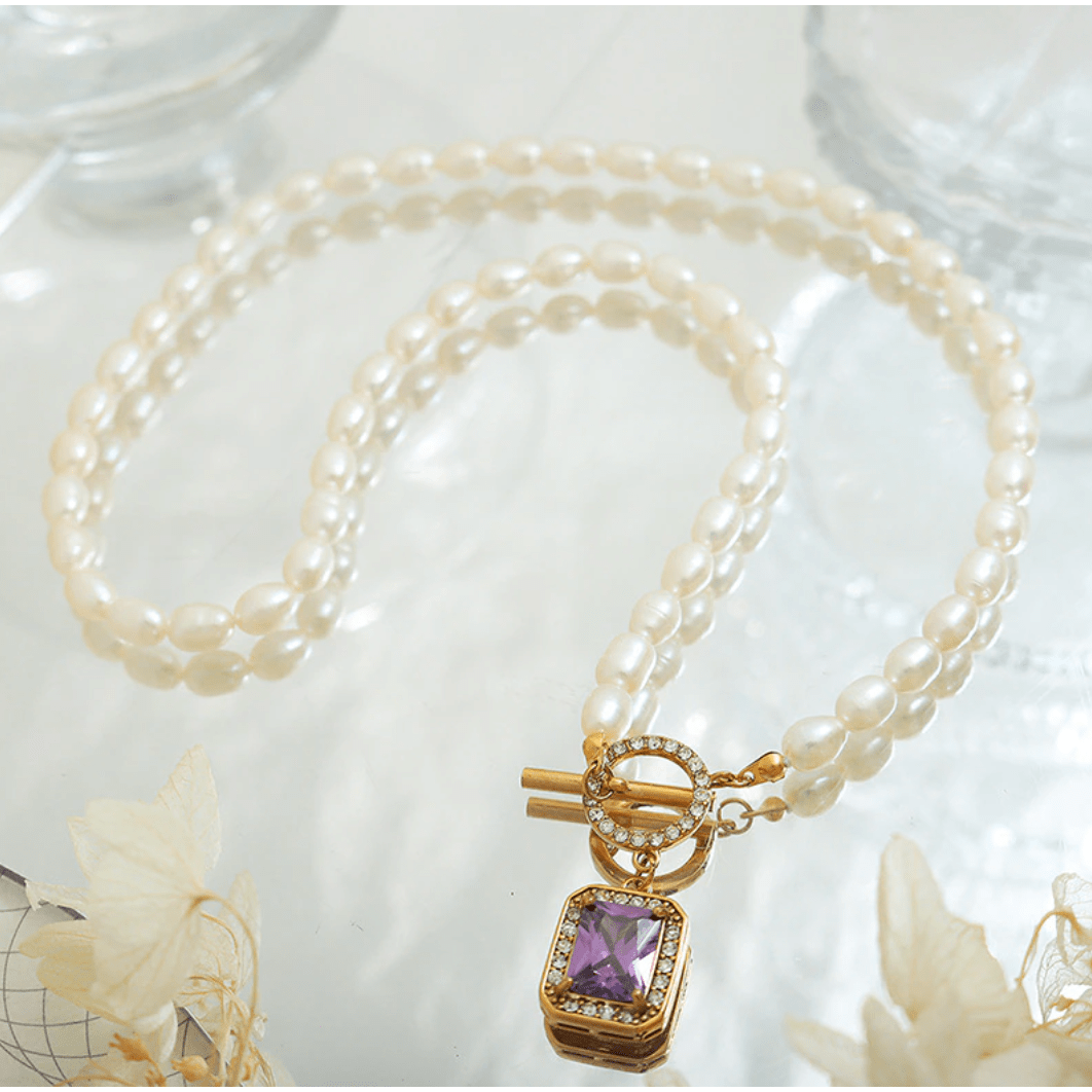 Jelena - Choker-Halskette mit quadratischem Anhänger und Saatperlen