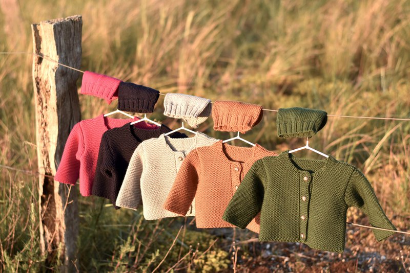 Set: Baby cardigan & Secret Santa hat made from 100% finest merino wool - the perfect gift for a birth