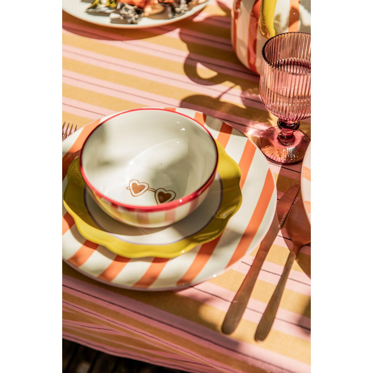 Mag dinner plate yellow pink orange red 4 assorted