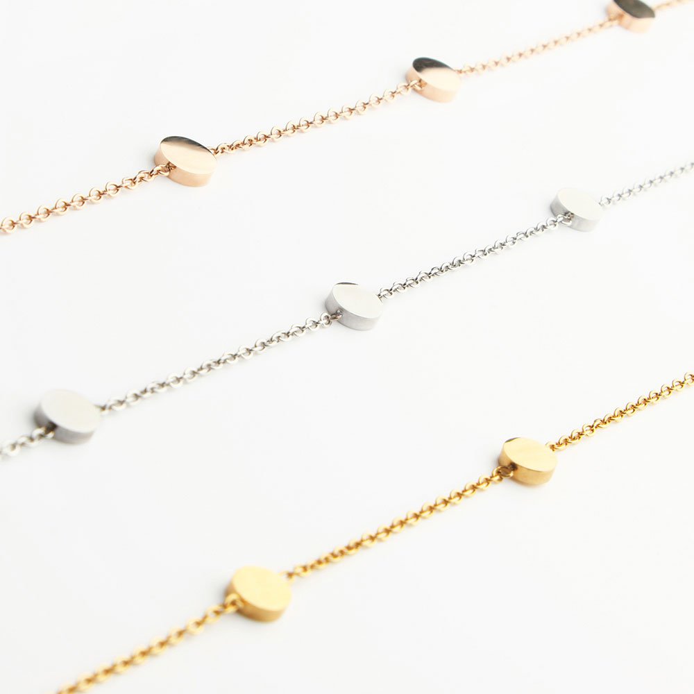 Short chain with plate • gold / rose gold / silver • adjustable / waterproof / hypoallergenic