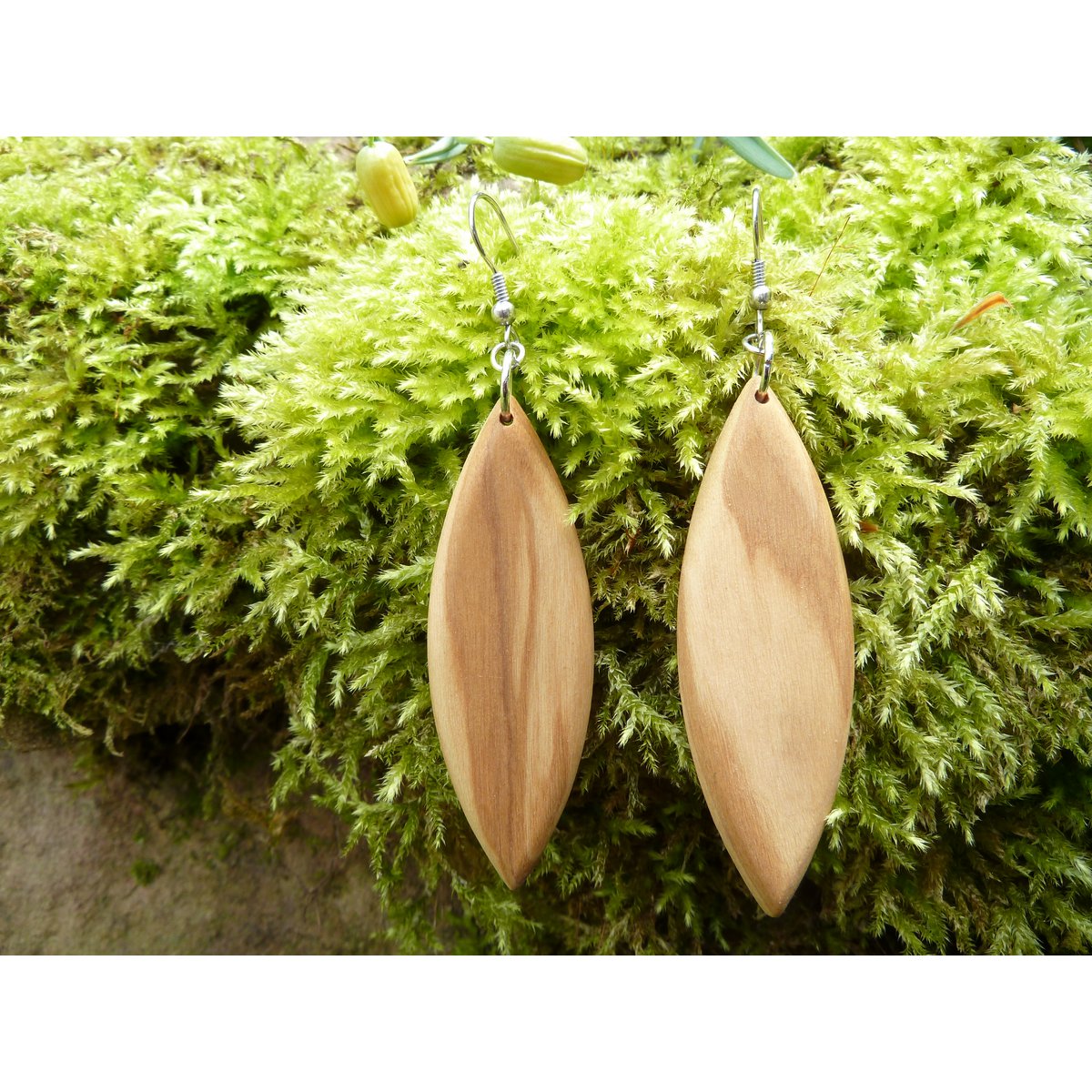 Pendientes colgantes geométricos en forma de hoja de llamativa madera de olivo, muy ligeros, superficie aceitada mate