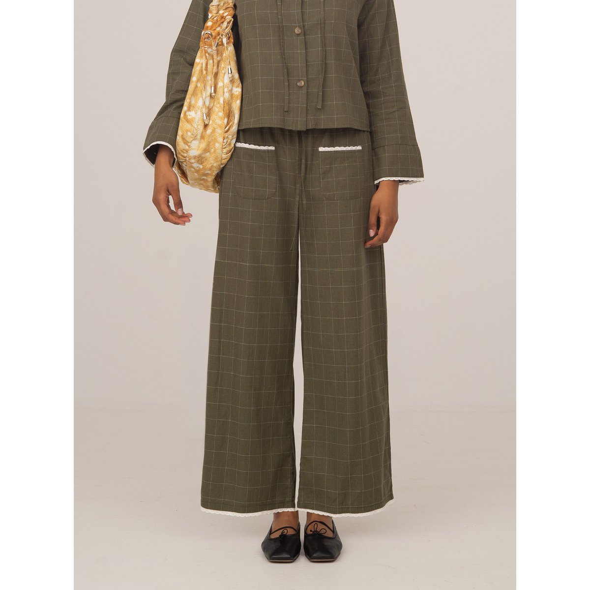 Betty Plaid Green and White Long Pants