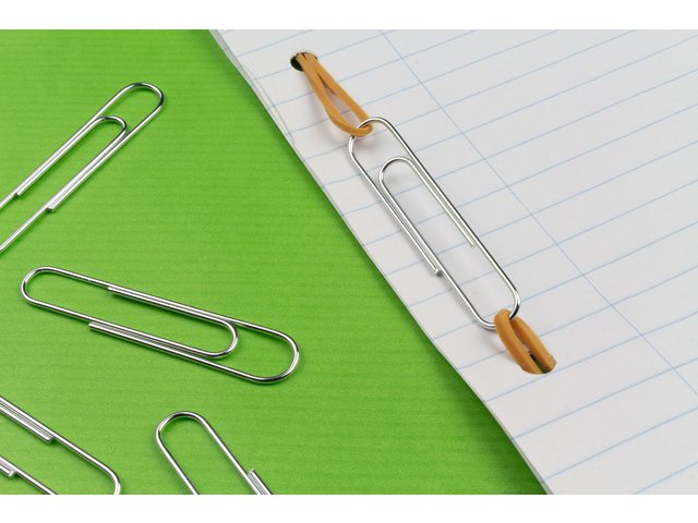 Clips Kangaro 50 mm redondos caja de plástico 40 uds galvanizado