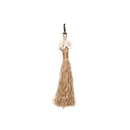 Beige raffia keychain with cowrie shell accent, suitable for curtain accessories.