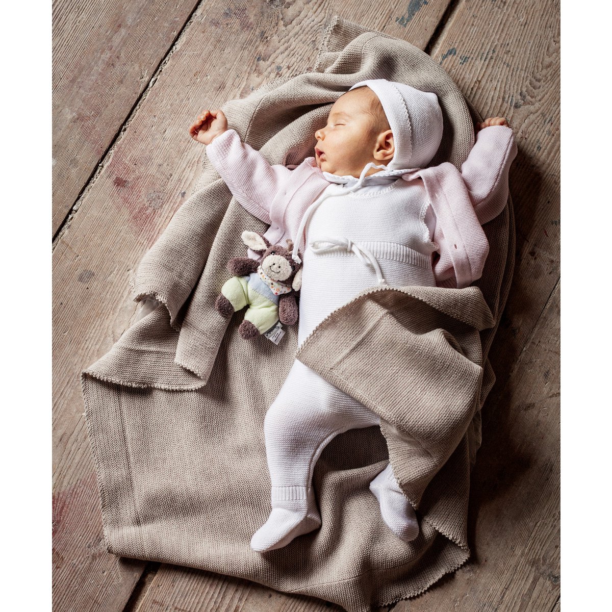 Babydecke 82x82cm beige-méliert aus 100% feinster Merinowolle