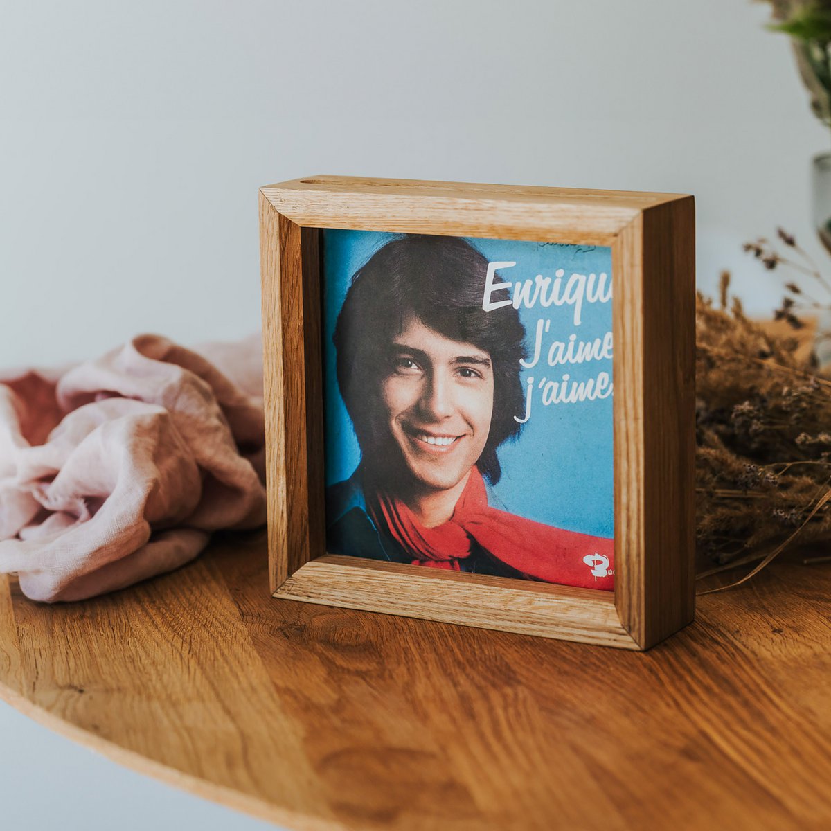 Håndlavet egramme til vinylvisning, vægmontering eller hyldebrug, minimalistisk musikrumindretning