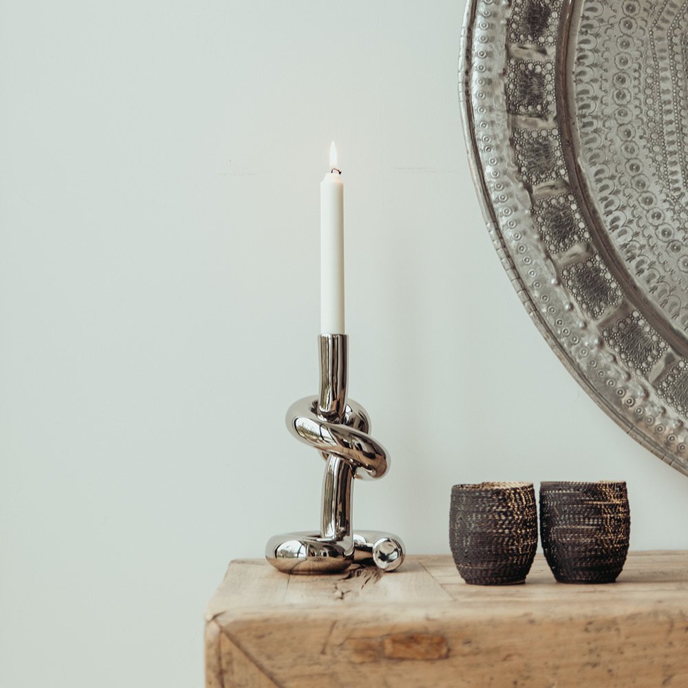 KNOTTED CANDLEHOLDER