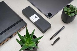 Carboneo rollerball