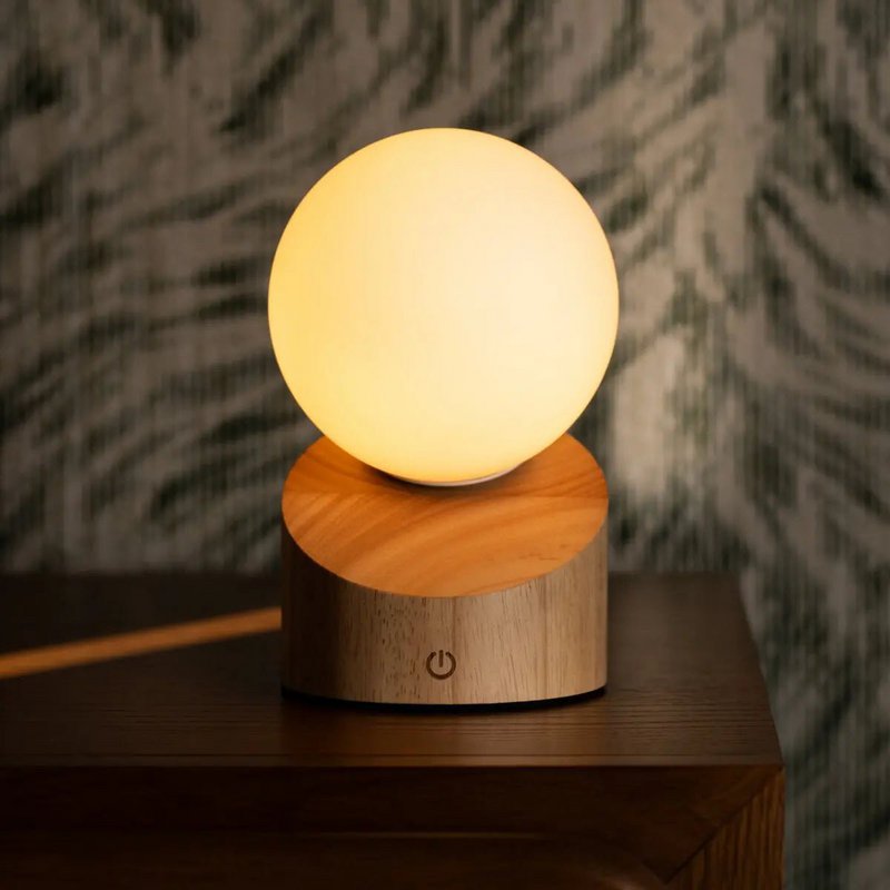 Morris lysebrun genopladelig lampe