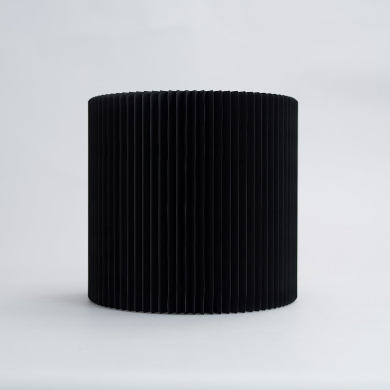 Tavolo pieghevole in carta circolare - nero