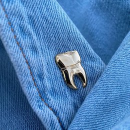 Golden Metal Pin "Tooth"