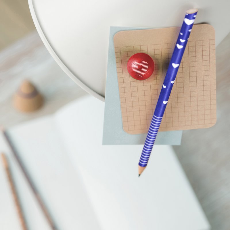 Small wooden magnetic ball - heart pattern 4 colors