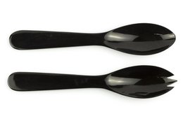 Couverts plats en corne noire unie