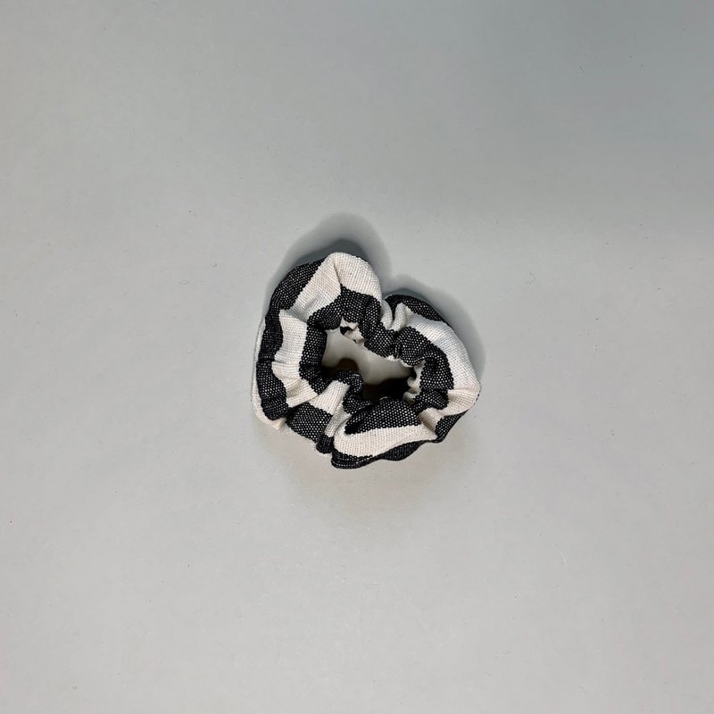 Håndlavet Scrunchie Ole | Sort
