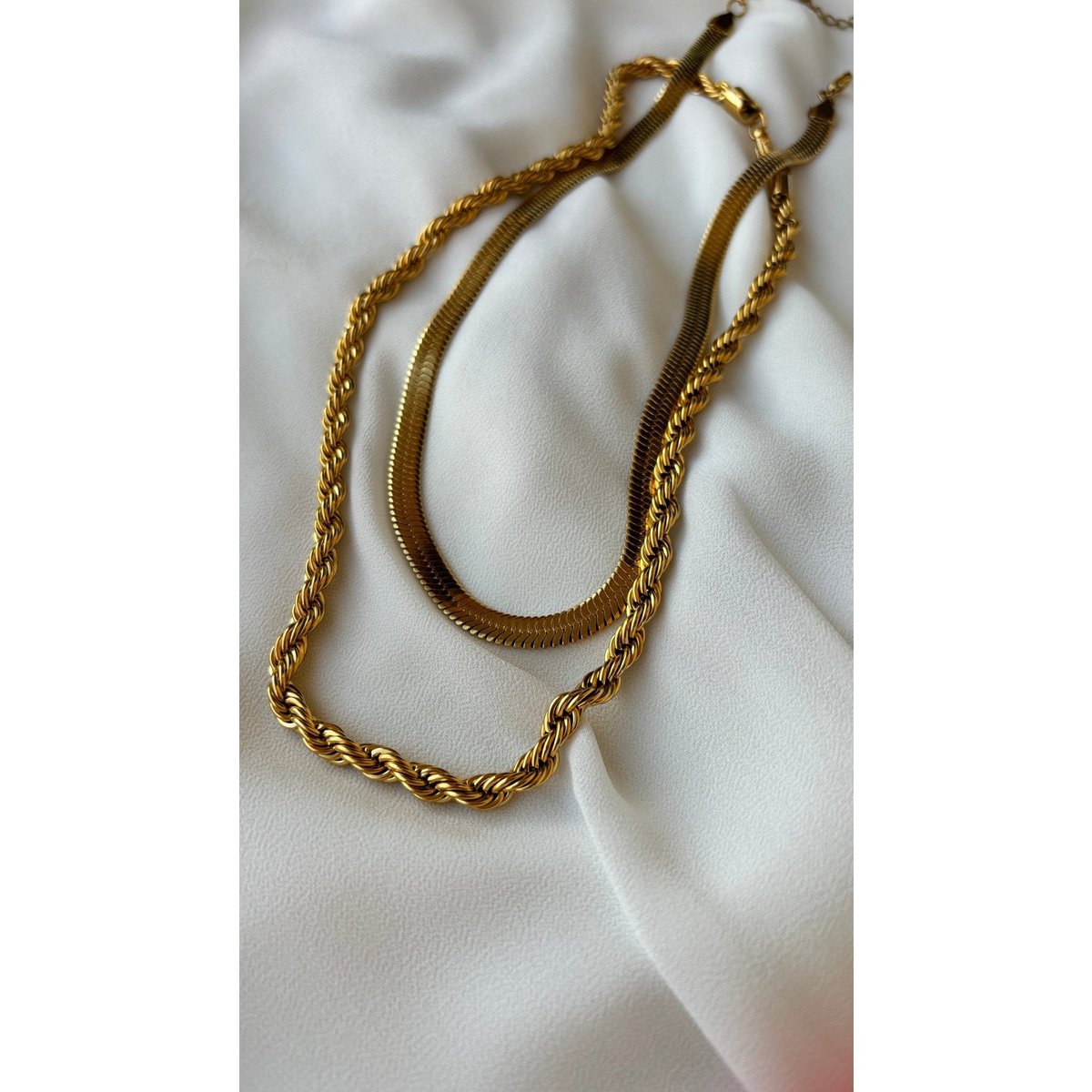GOLDEN EMBRACE - Vergulde stalen dubbele ketting