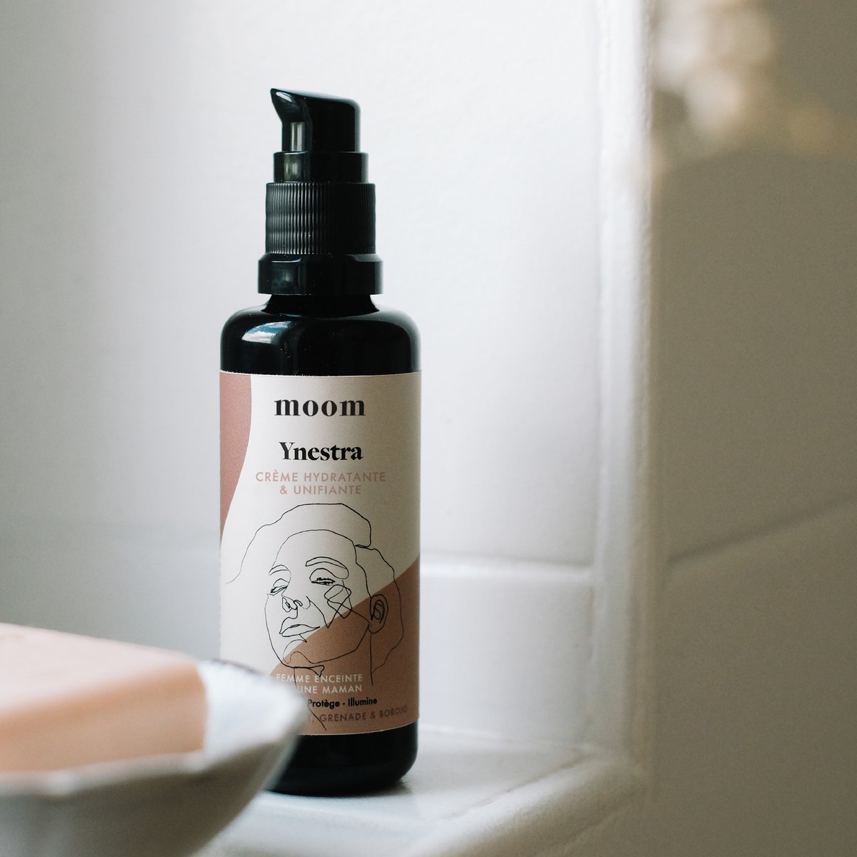 Moisturizing and unifying cream