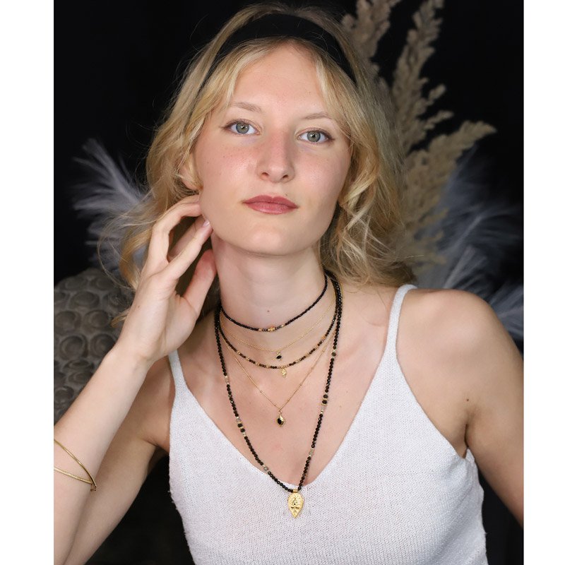 Onyx pendant necklace