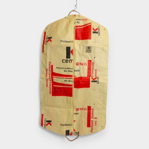 Suit BAG | Environmentally friendly clothing bag in beige-black-red