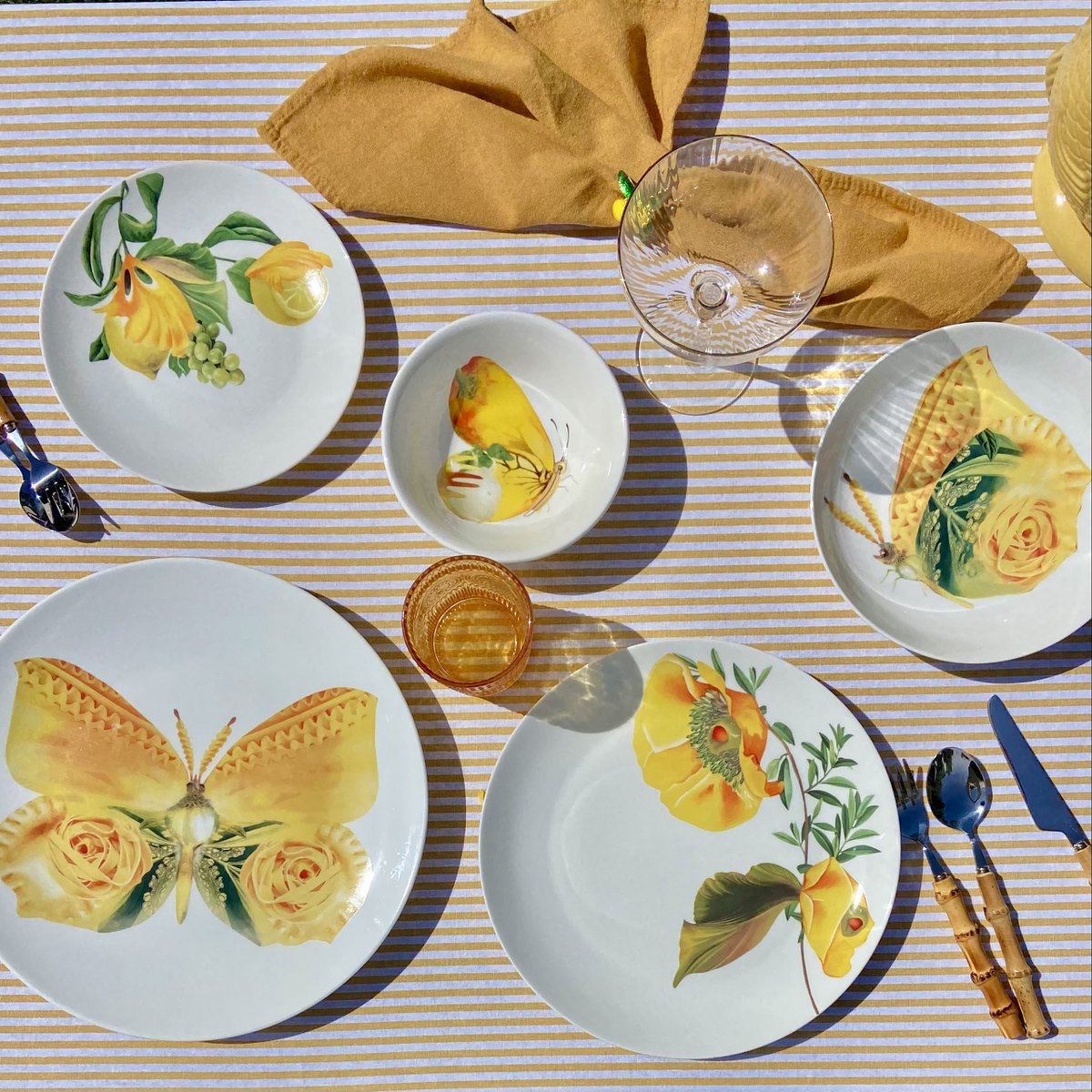 Botanical Wonders - Set of 4 dinner plates