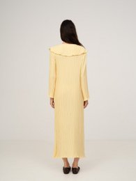 Langes gelbes Faltenkleid von Beurre