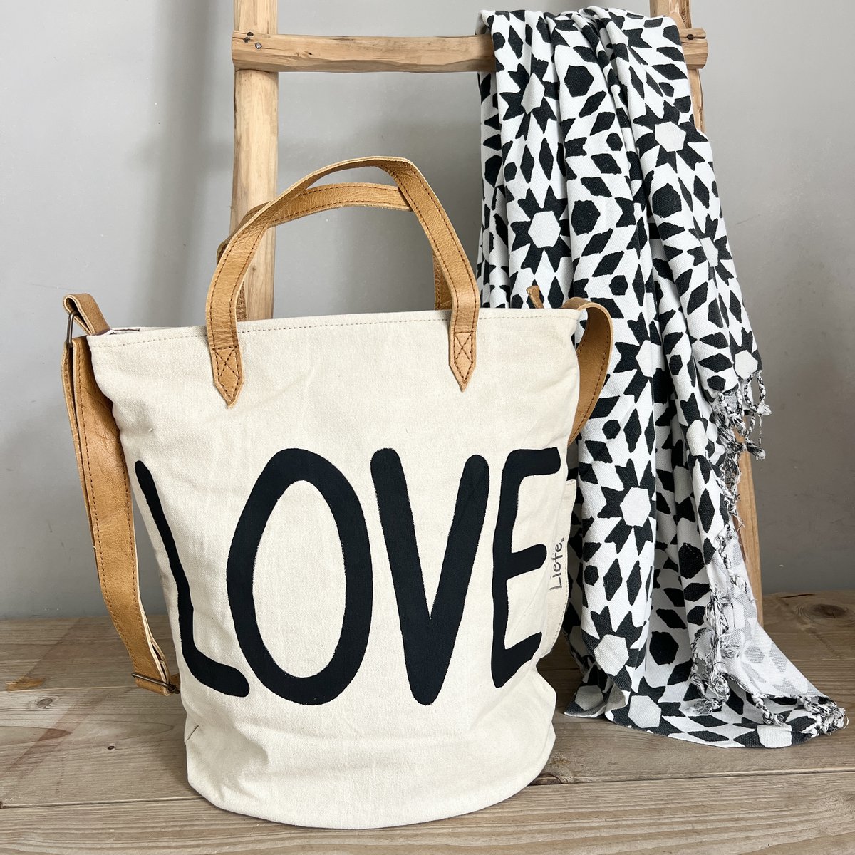 BucketBag LOVE  (vintage light canvas) NEW