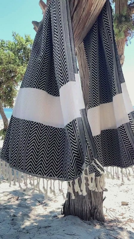 ZAYA Cotton Hammam Beach & Spa Towel – Compact – Black / White - 180x100 cm