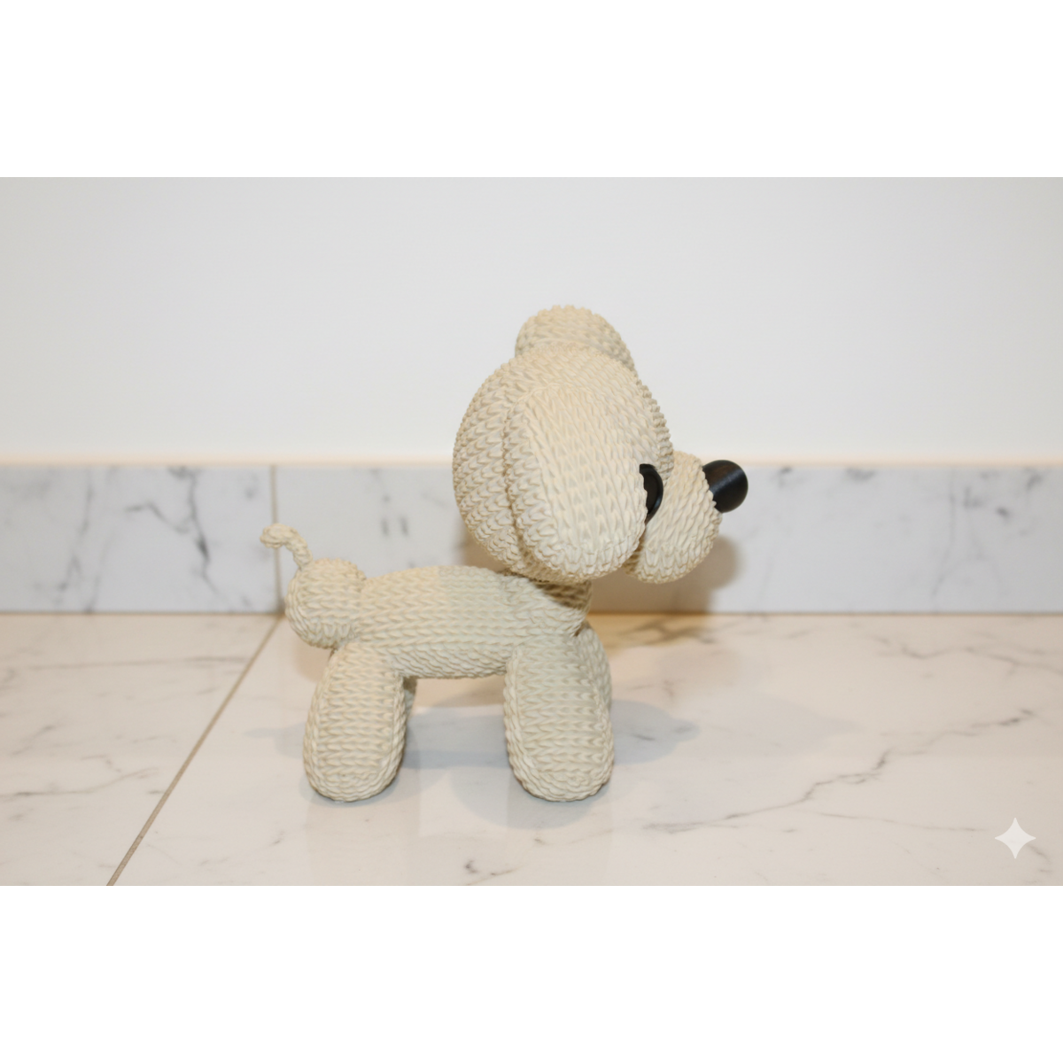 Eterna Wonder – Gebreid hondenbeeldje – Decoratief object – Beige