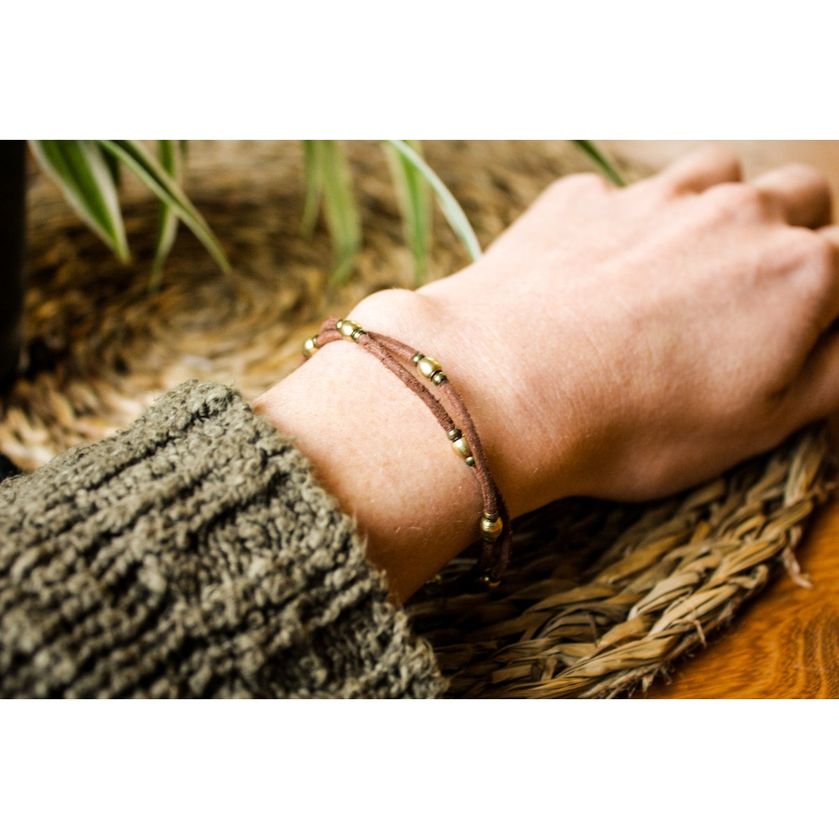 Bracelet en cuir double couche avec perles en laiton » Fait à la main