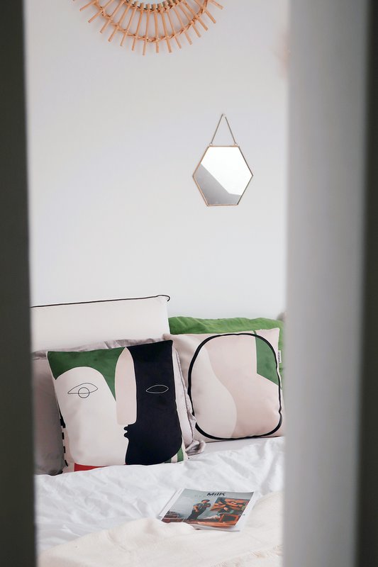 Reversible velvet cushion Organic lines and shapes