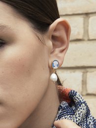 Kolczyki Mini Cameo w kolorze błękitnego nieba z perłami