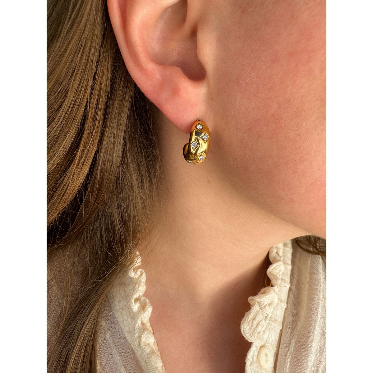 Oorstekers Fine stones golden