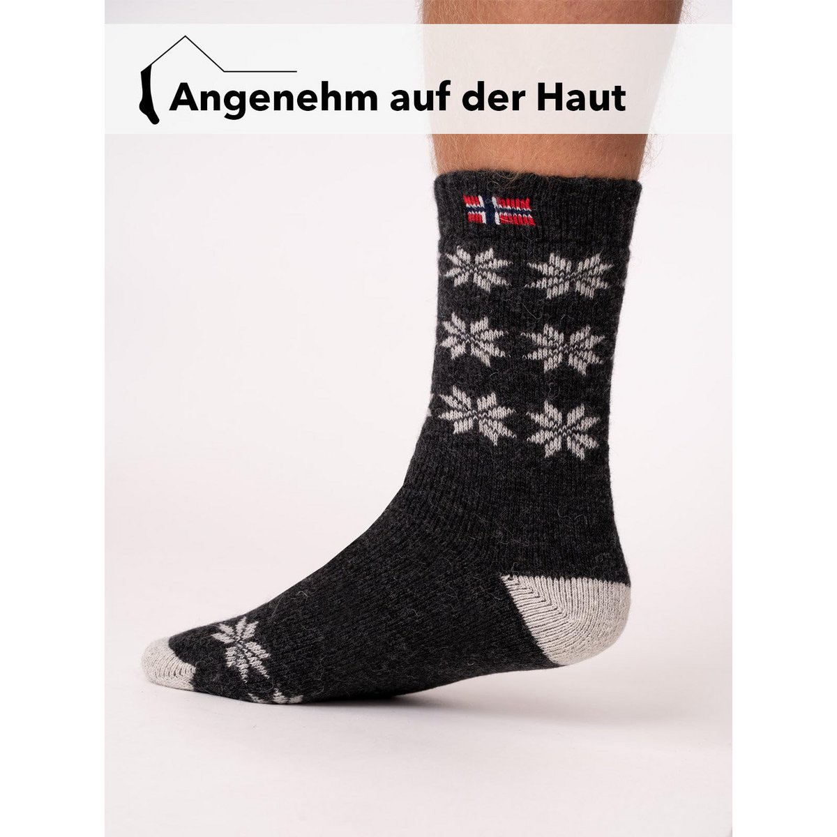 A few 80% wool socks Norway flag and star design