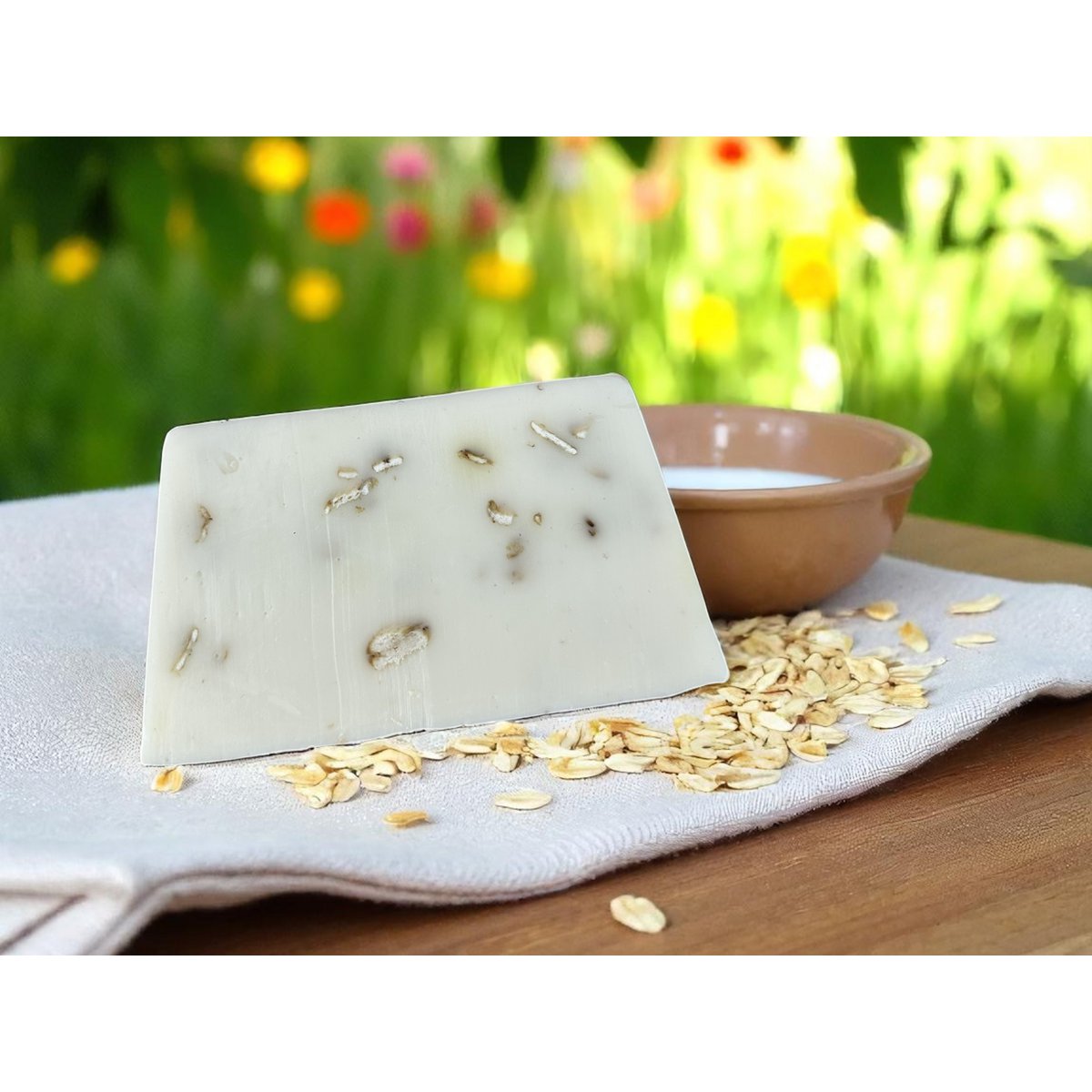 Barre de savon à l'avoine biologique avec glycérine et aloe vera