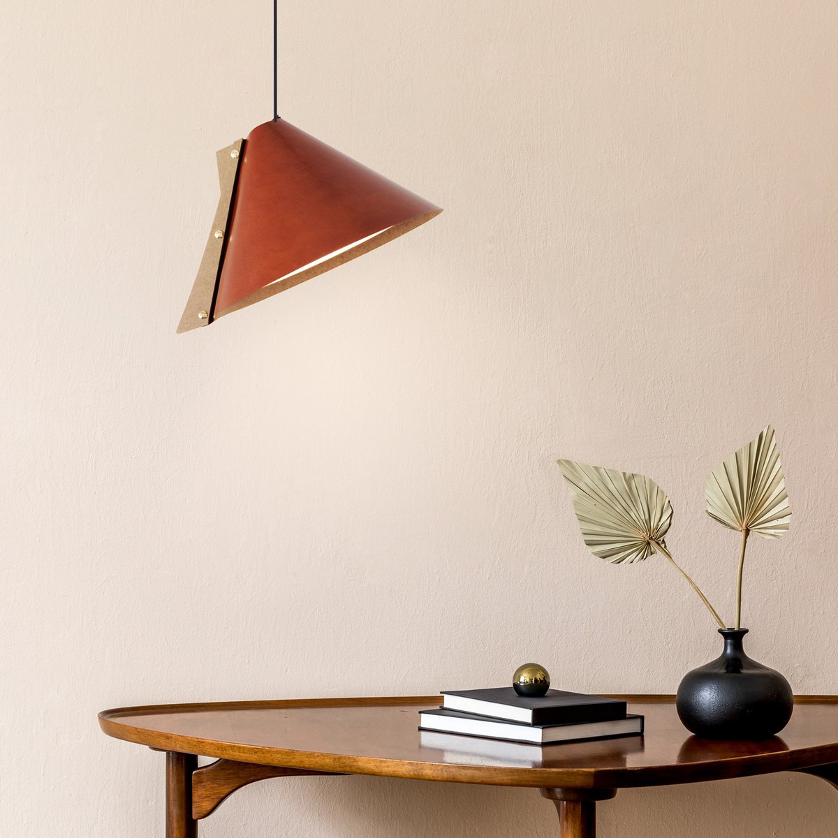 Silence S pendant light D28cm recycled leather