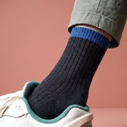 KLUE Merinowollen sokken met banden | Zwart en blauw