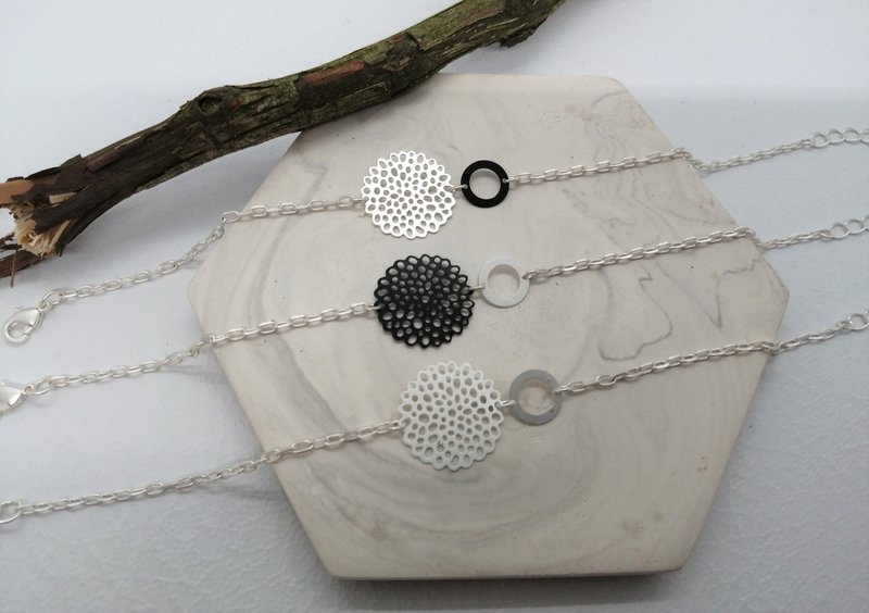 Armbånd - Minimalisme - Blomst 1 - sæt af 3 - guld/sort