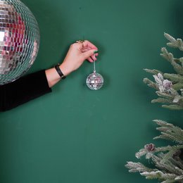 Weihnachtsdekoration – Weihnachtshänger – Discokugel – Schaumstoff – 6er-Set – Silber – 6 x 6 x 6 cm