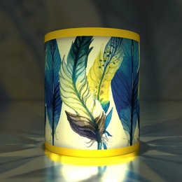 5 relaxing transparent tea light holders with a feather motif in shades of yellow and blue.