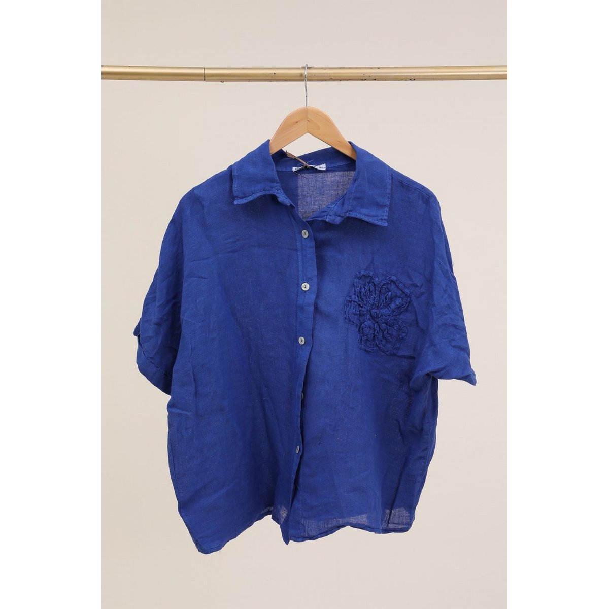 Shirt with a linen flower Ref. 20341