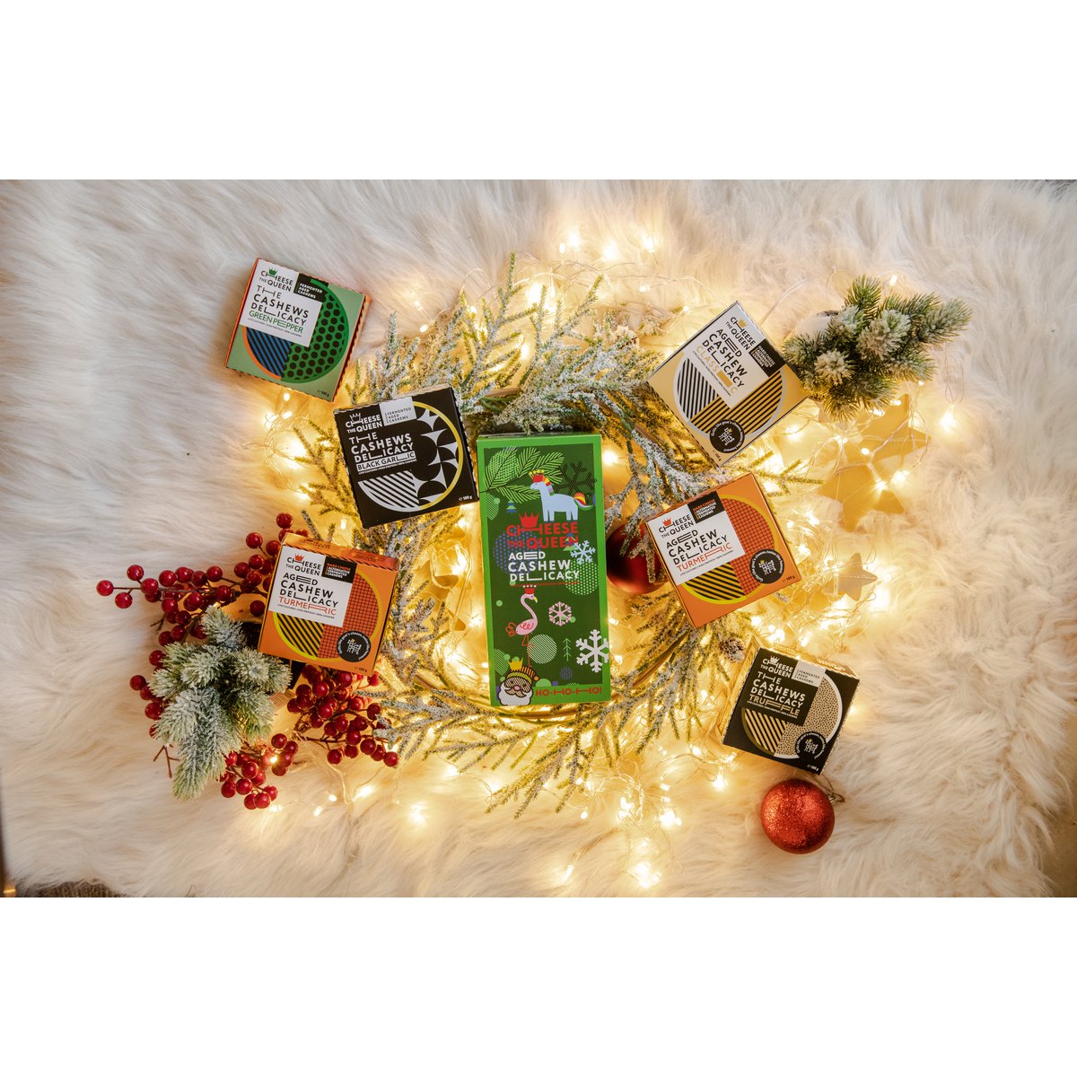 Weihnachts-Verkostungsbox mit verschiedenen Käsesorten der Königin