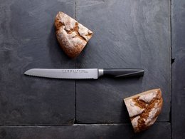 Iceline bread knife